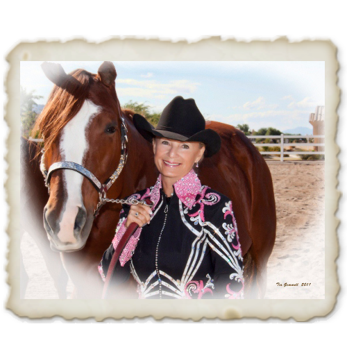 glenda and maddy with frame at glendas show